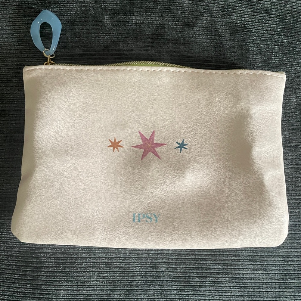 Ipsy bag - Picture 2 of 2
